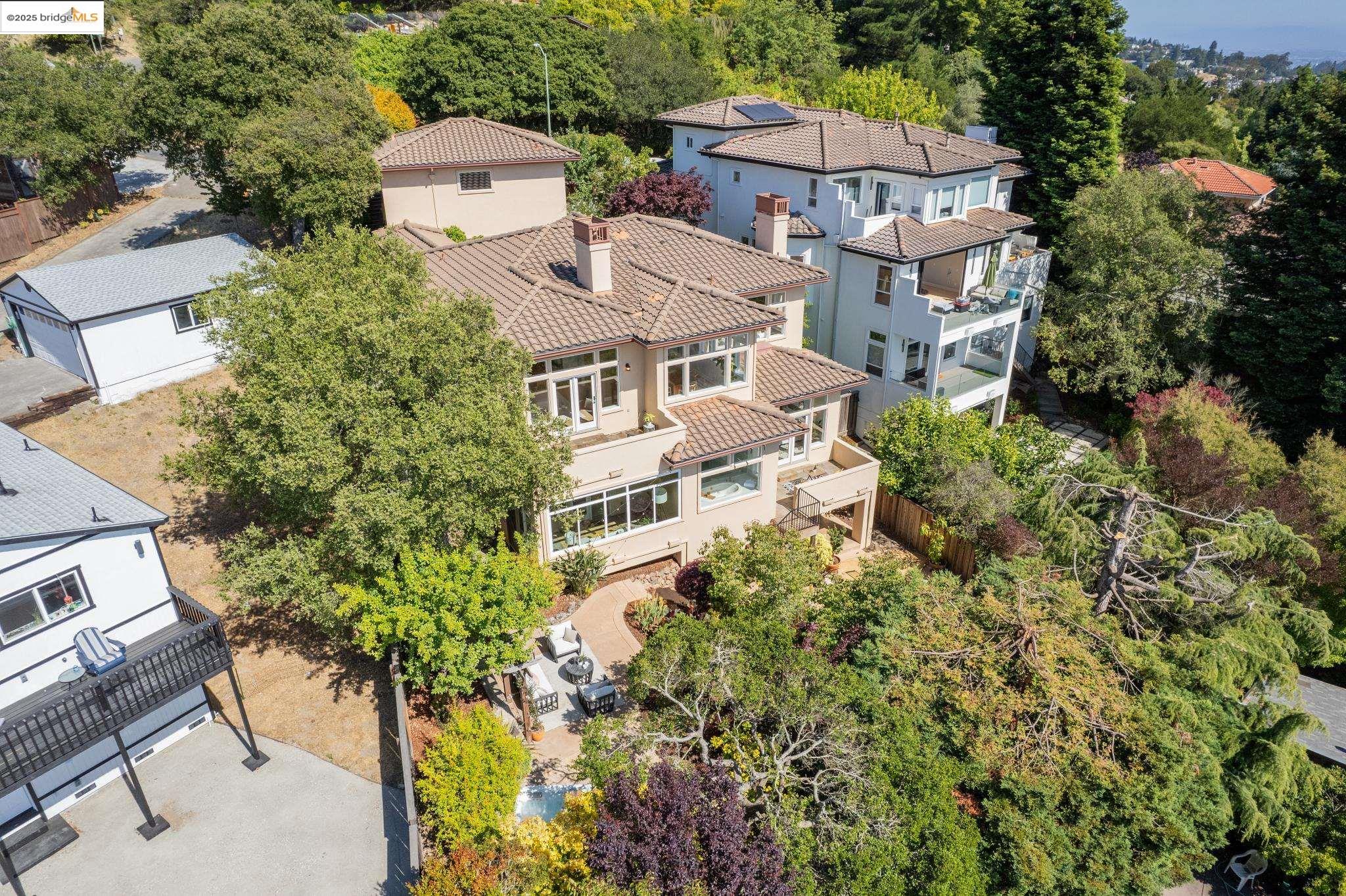 Detail Gallery Image 56 of 60 For 16032 Broadway Ter, Oakland,  CA 94611 - 5 Beds | 4 Baths