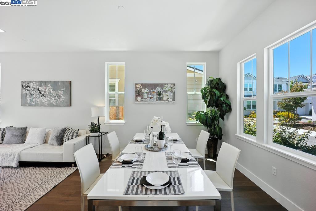 Detail Gallery Image 12 of 59 For 8360 Marine Way, Newark,  CA 94560 - 4 Beds | 2/1 Baths