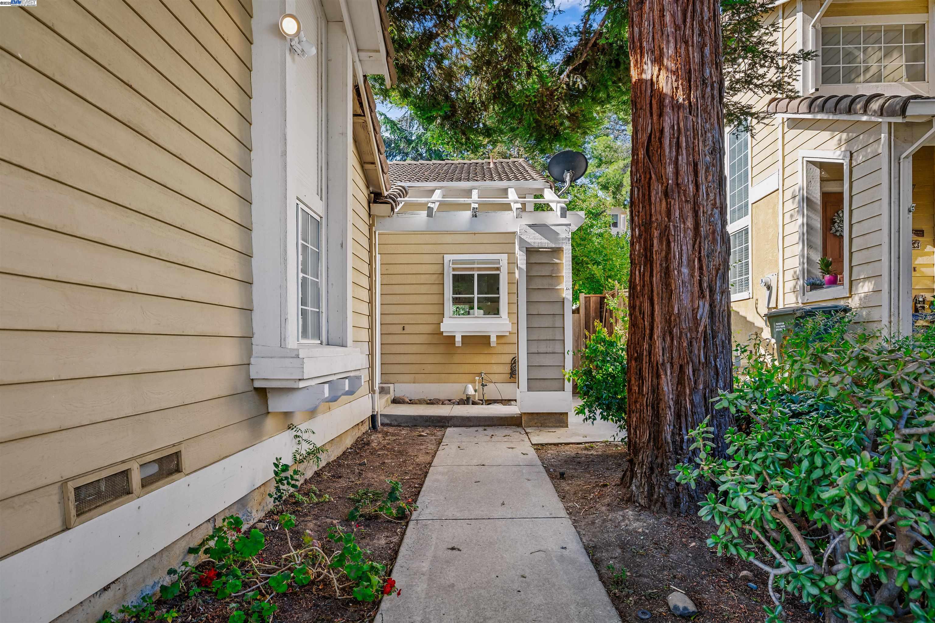Photo #2: 41103055 Listing 