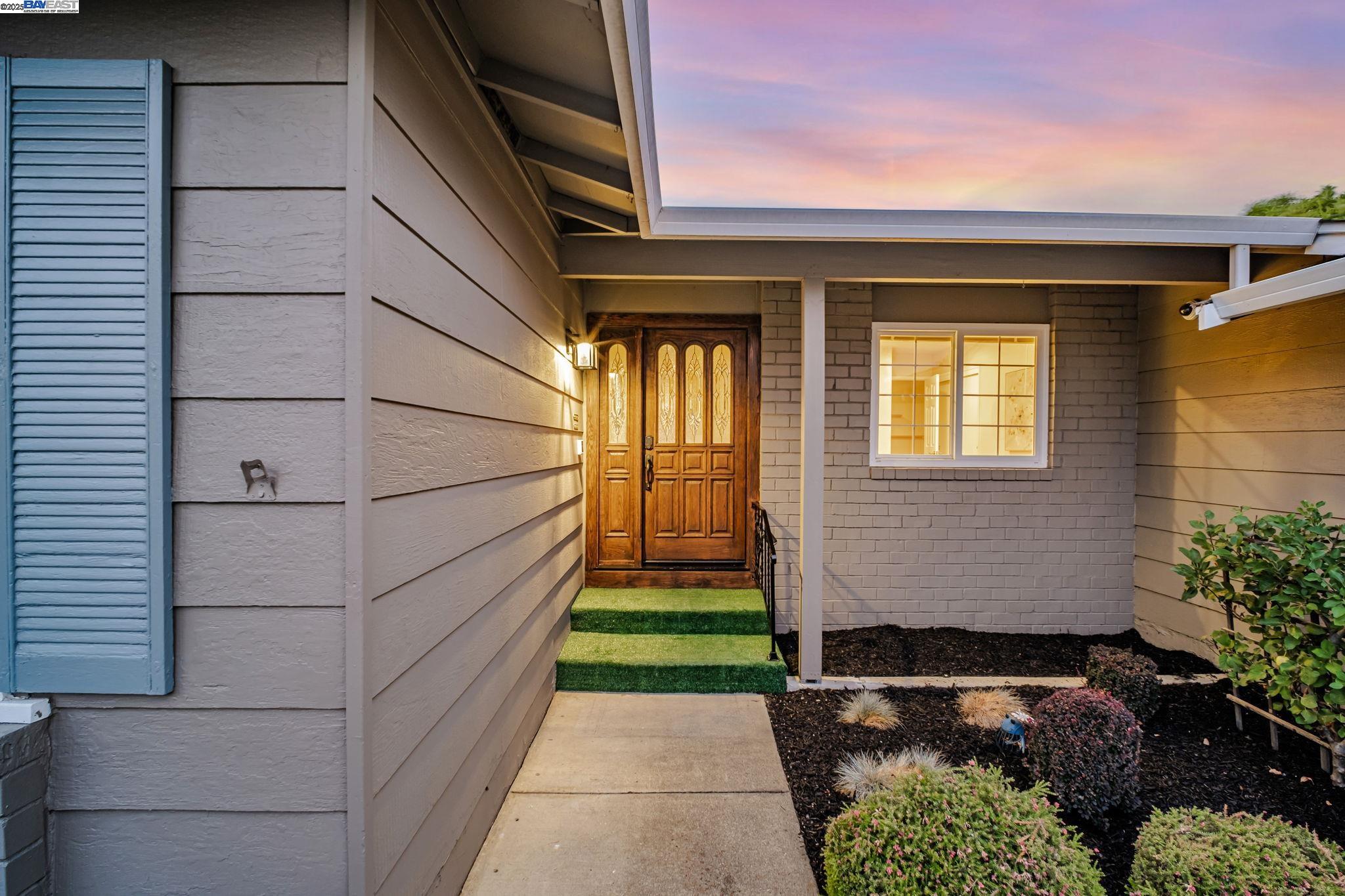 Detail Gallery Image 6 of 50 For 35280 Farnham Dr, Newark,  CA 94560 - 4 Beds | 2 Baths