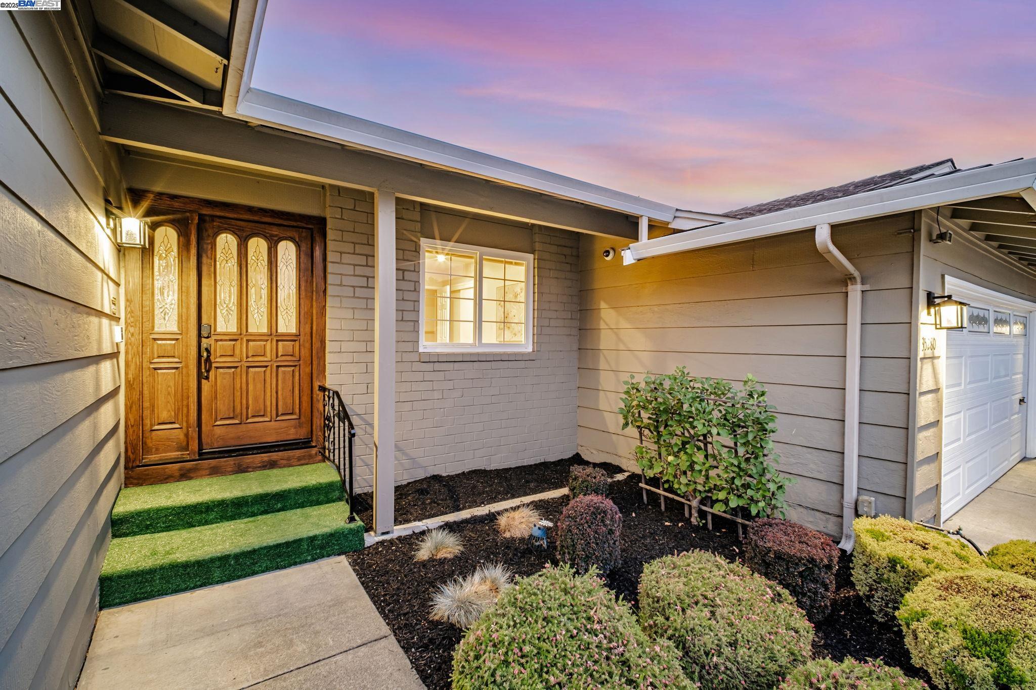 Detail Gallery Image 7 of 50 For 35280 Farnham Dr, Newark,  CA 94560 - 4 Beds | 2 Baths