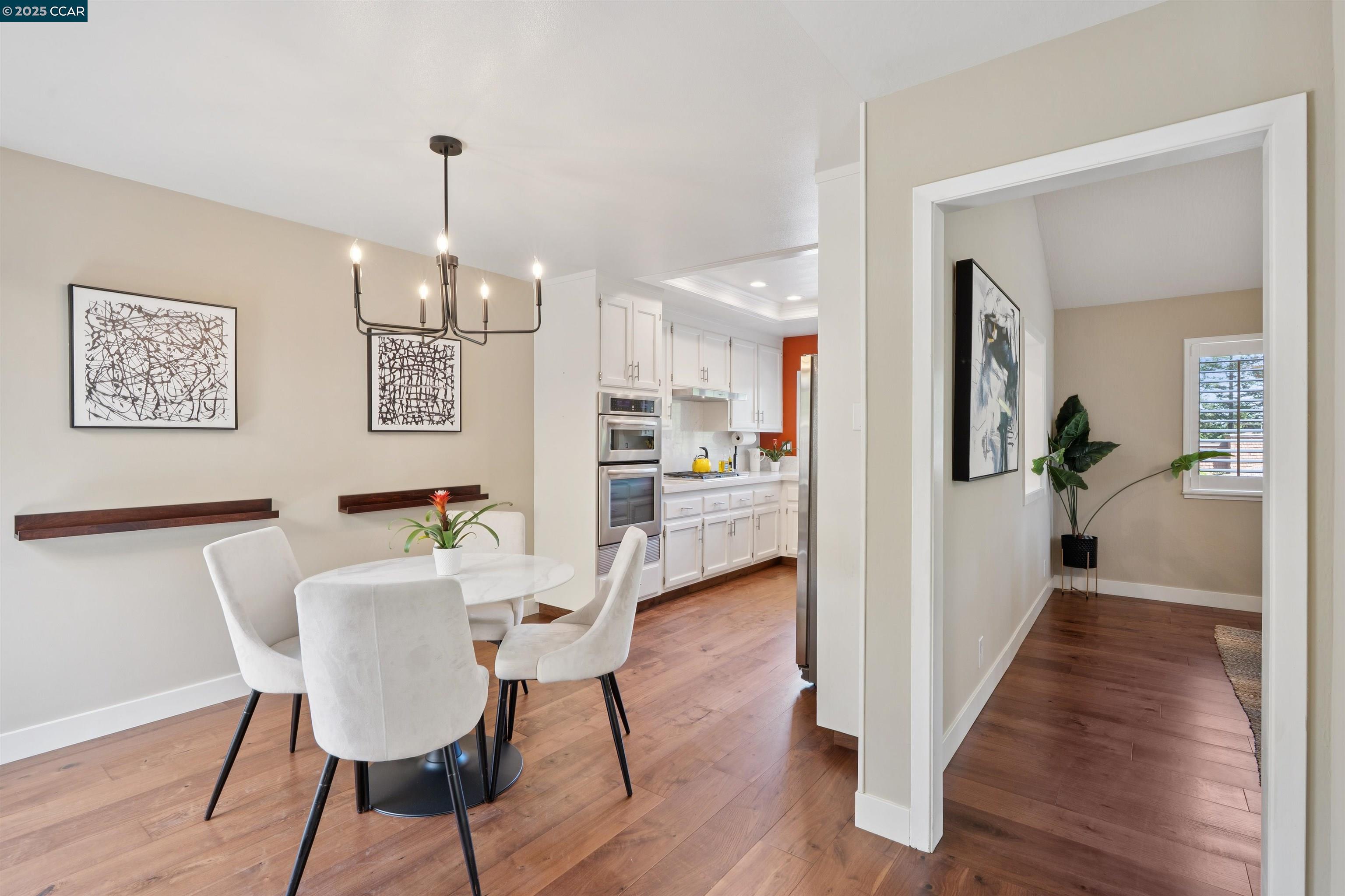 Detail Gallery Image 17 of 51 For 404 Ridge Gate Road, Orinda,  CA 94563 - 3 Beds | 2 Baths