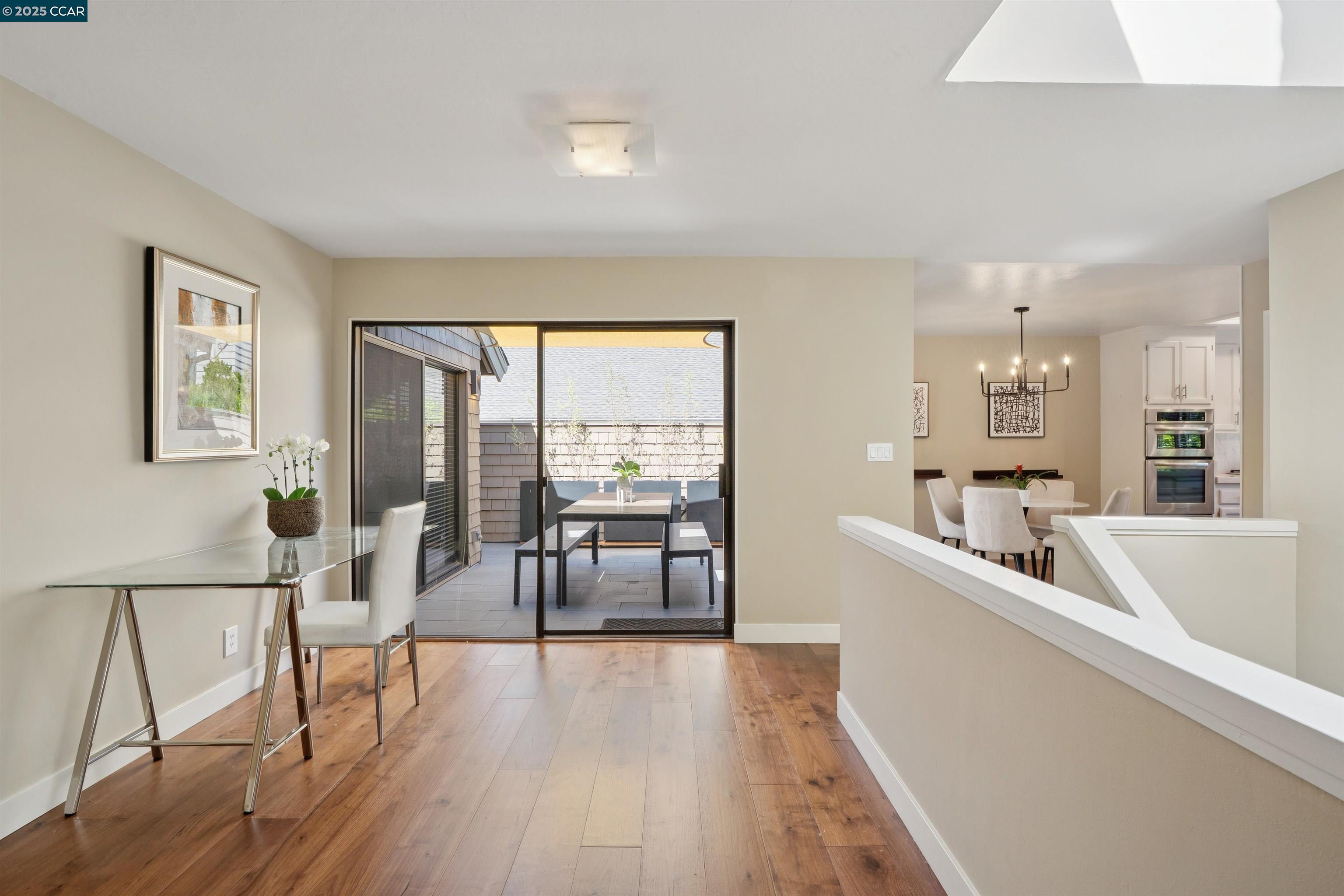 Detail Gallery Image 21 of 51 For 404 Ridge Gate Road, Orinda,  CA 94563 - 3 Beds | 2 Baths