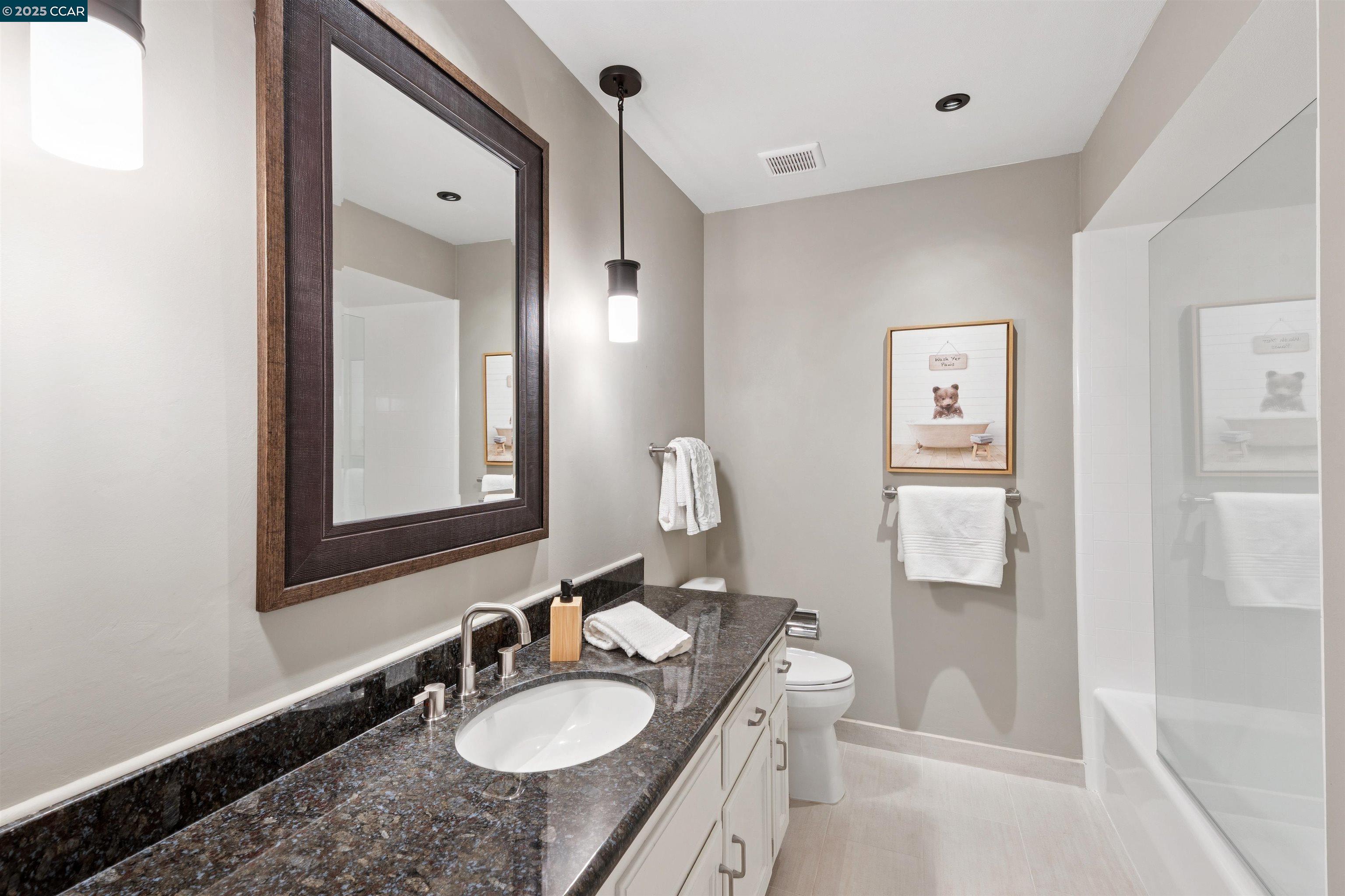 Detail Gallery Image 27 of 51 For 404 Ridge Gate Road, Orinda,  CA 94563 - 3 Beds | 2 Baths