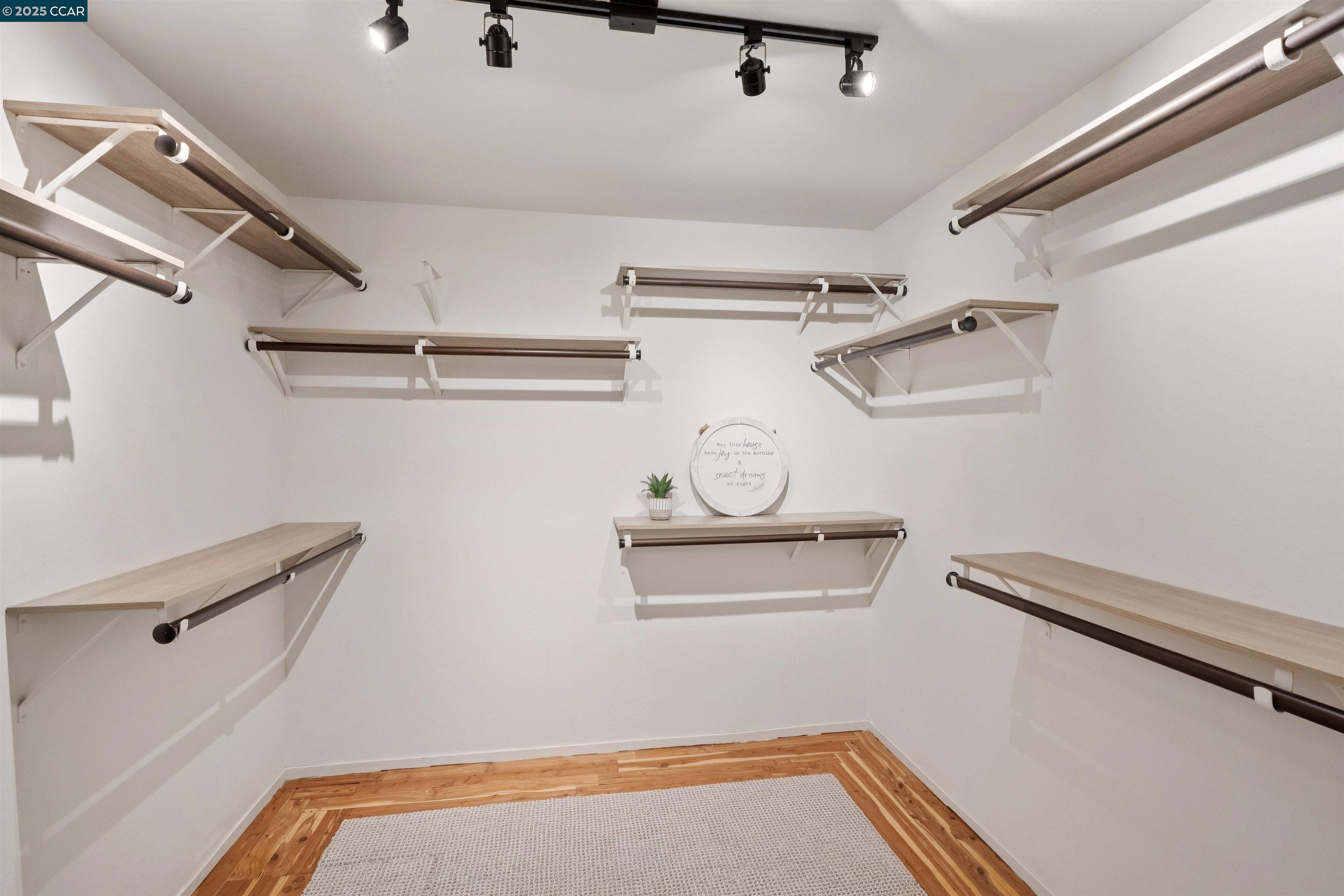 Detail Gallery Image 37 of 51 For 404 Ridge Gate Road, Orinda,  CA 94563 - 3 Beds | 2 Baths