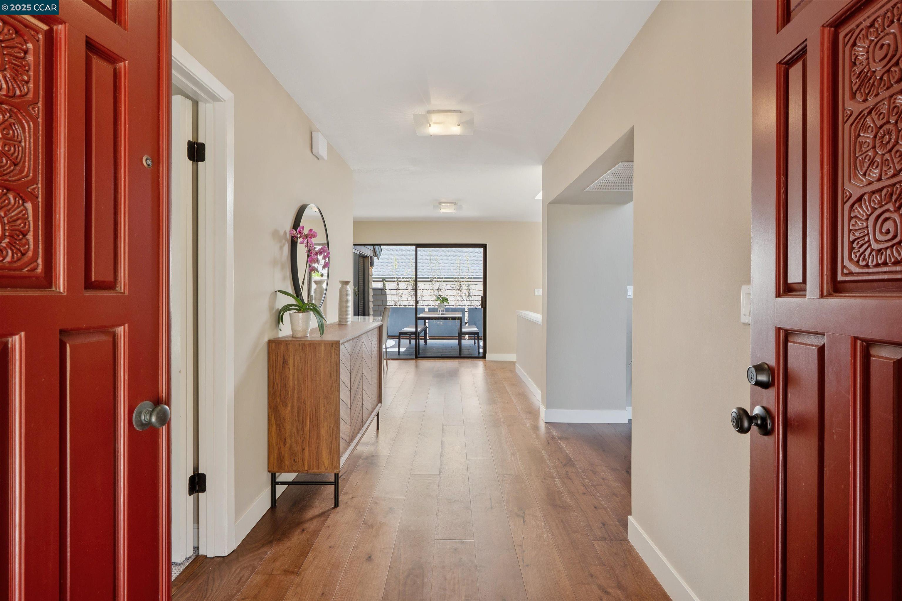 Detail Gallery Image 5 of 51 For 404 Ridge Gate Road, Orinda,  CA 94563 - 3 Beds | 2 Baths