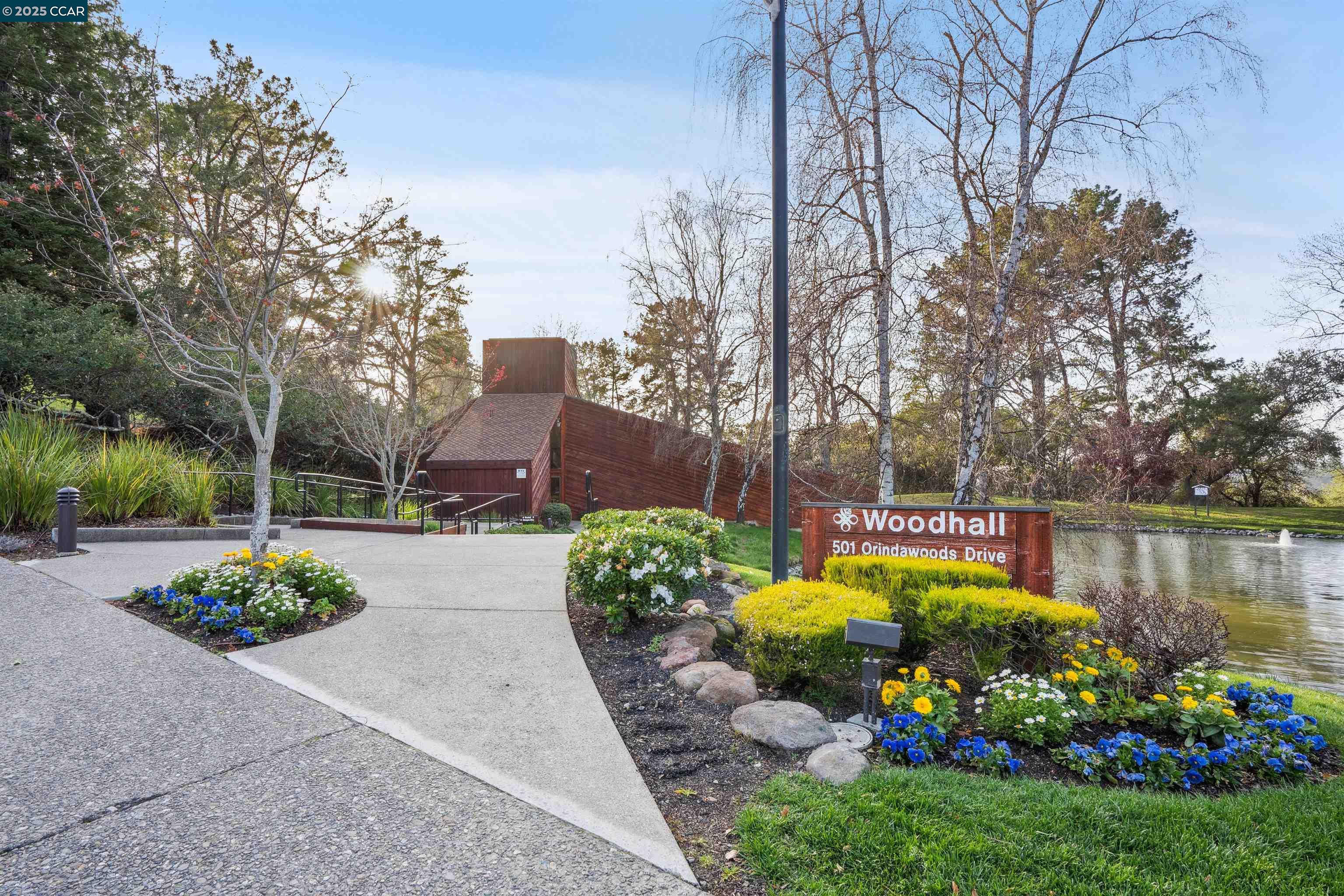 Detail Gallery Image 46 of 51 For 404 Ridge Gate Road, Orinda,  CA 94563 - 3 Beds | 2 Baths