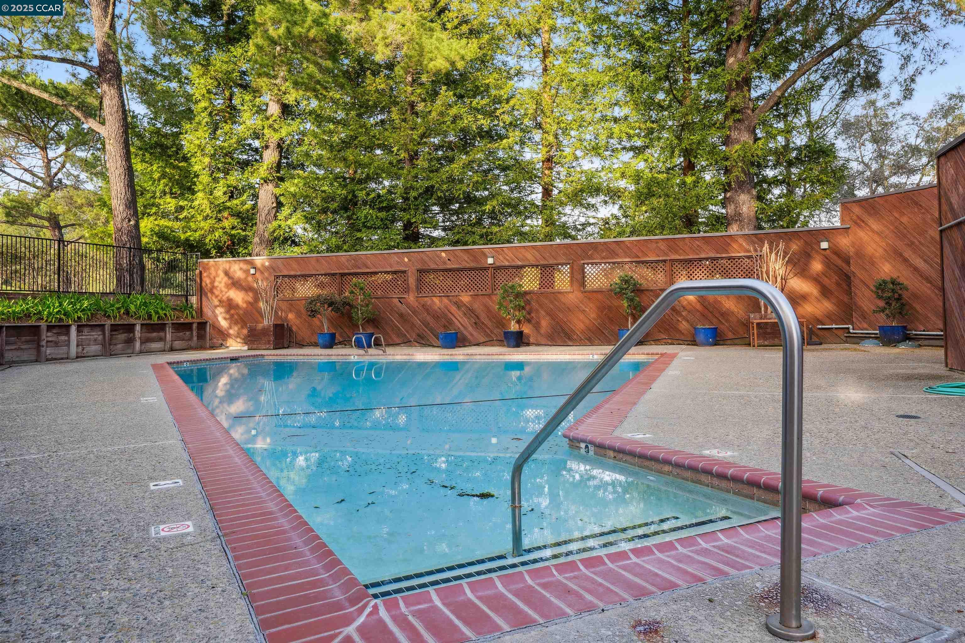 Detail Gallery Image 49 of 51 For 404 Ridge Gate Road, Orinda,  CA 94563 - 3 Beds | 2 Baths