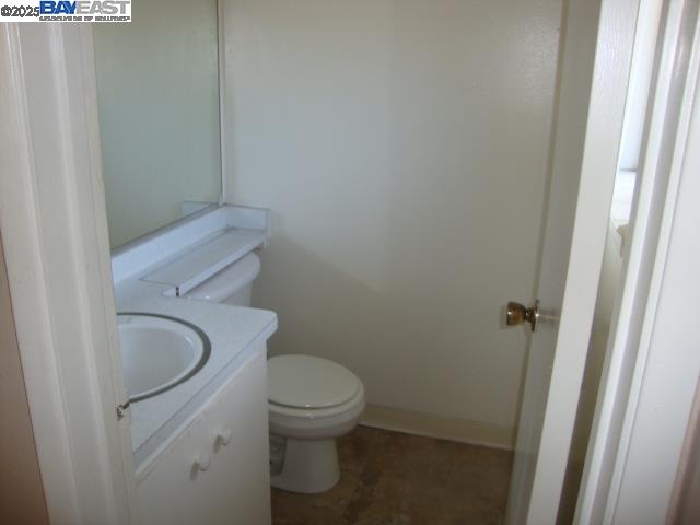 Detail Gallery Image 7 of 10 For 1203a 147th Ave, San Leandro,  CA 94578 - 2 Beds | 1/1 Baths