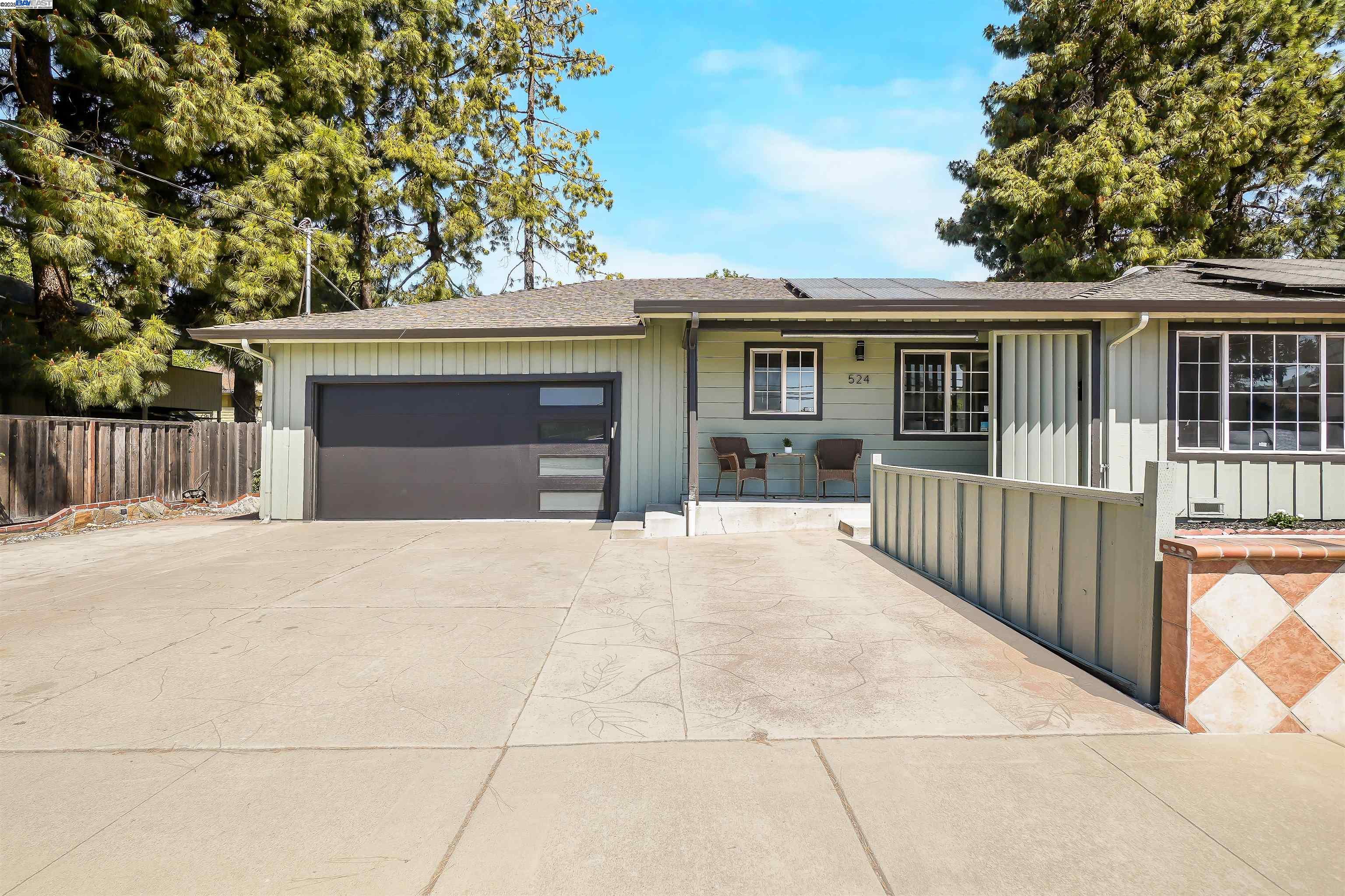 Detail Gallery Image 2 of 57 For 524 E Warren Ave, Fremont,  CA 94539 - 4 Beds | 2 Baths