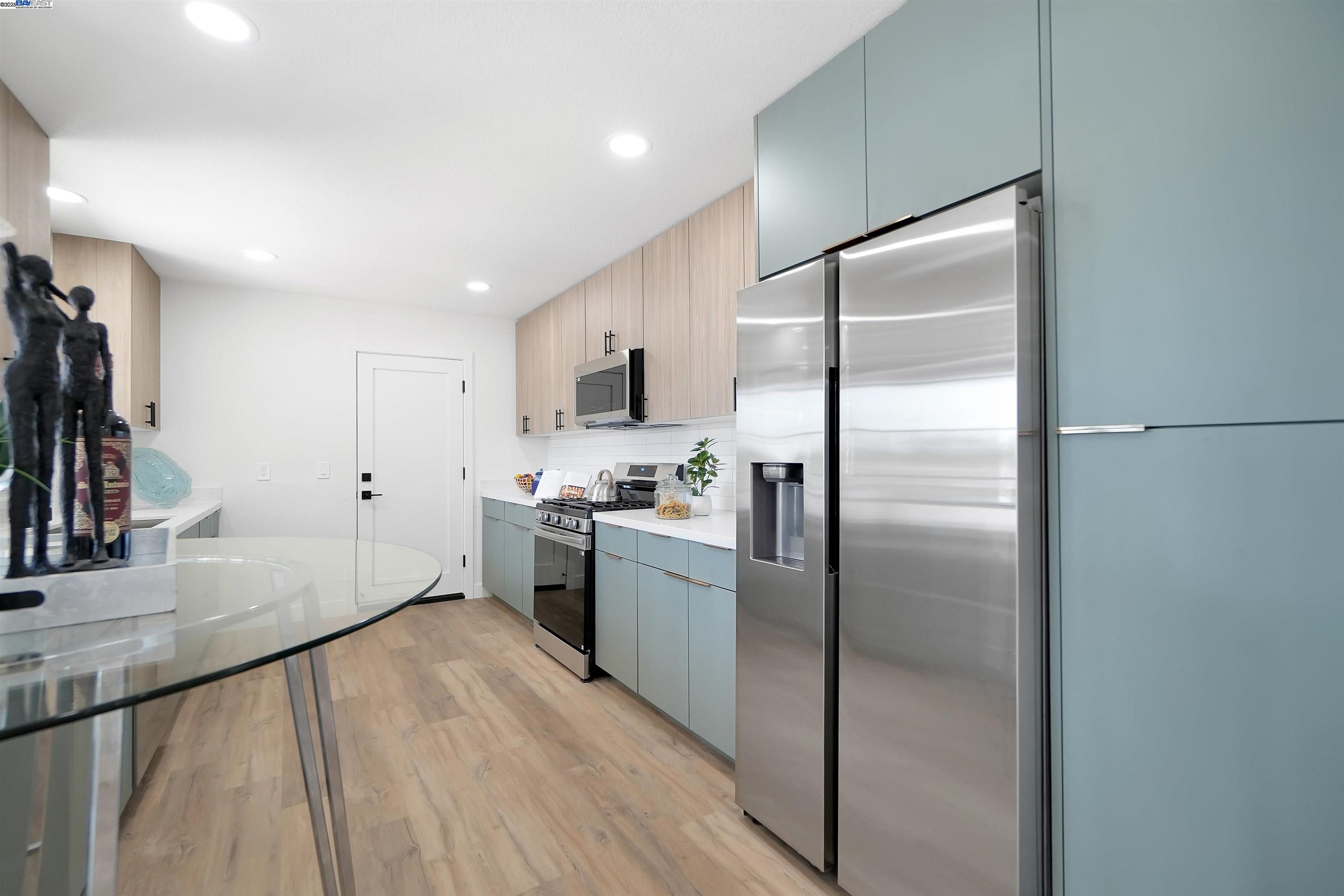 Detail Gallery Image 19 of 57 For 524 E Warren Ave, Fremont,  CA 94539 - 4 Beds | 2 Baths