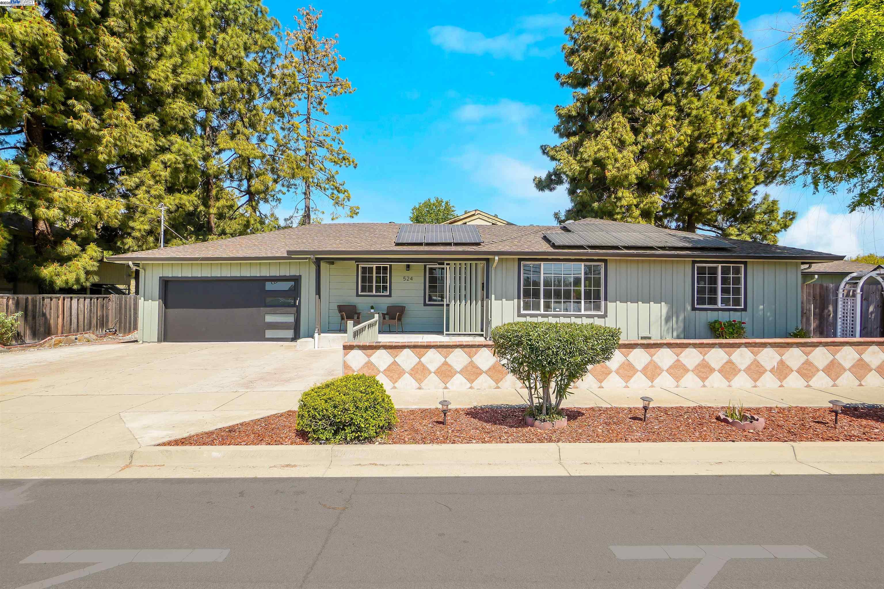 Detail Gallery Image 3 of 57 For 524 E Warren Ave, Fremont,  CA 94539 - 4 Beds | 2 Baths