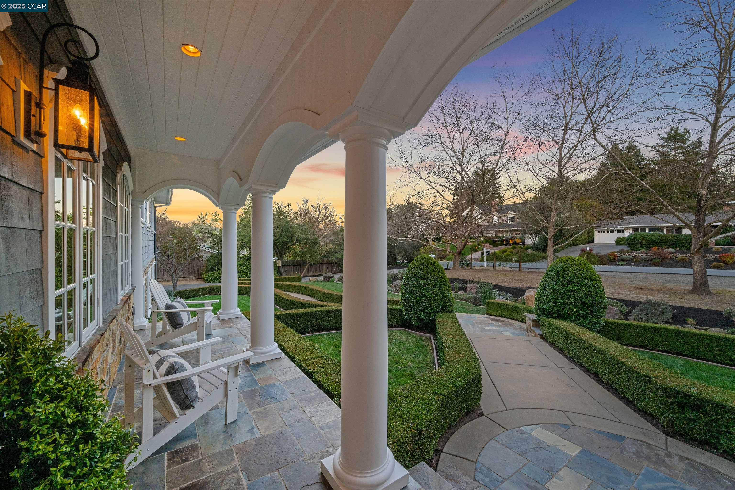 Detail Gallery Image 3 of 53 For 755 Old Jonas Hill Rd, Lafayette,  CA 94549 - 4 Beds | 3/1 Baths