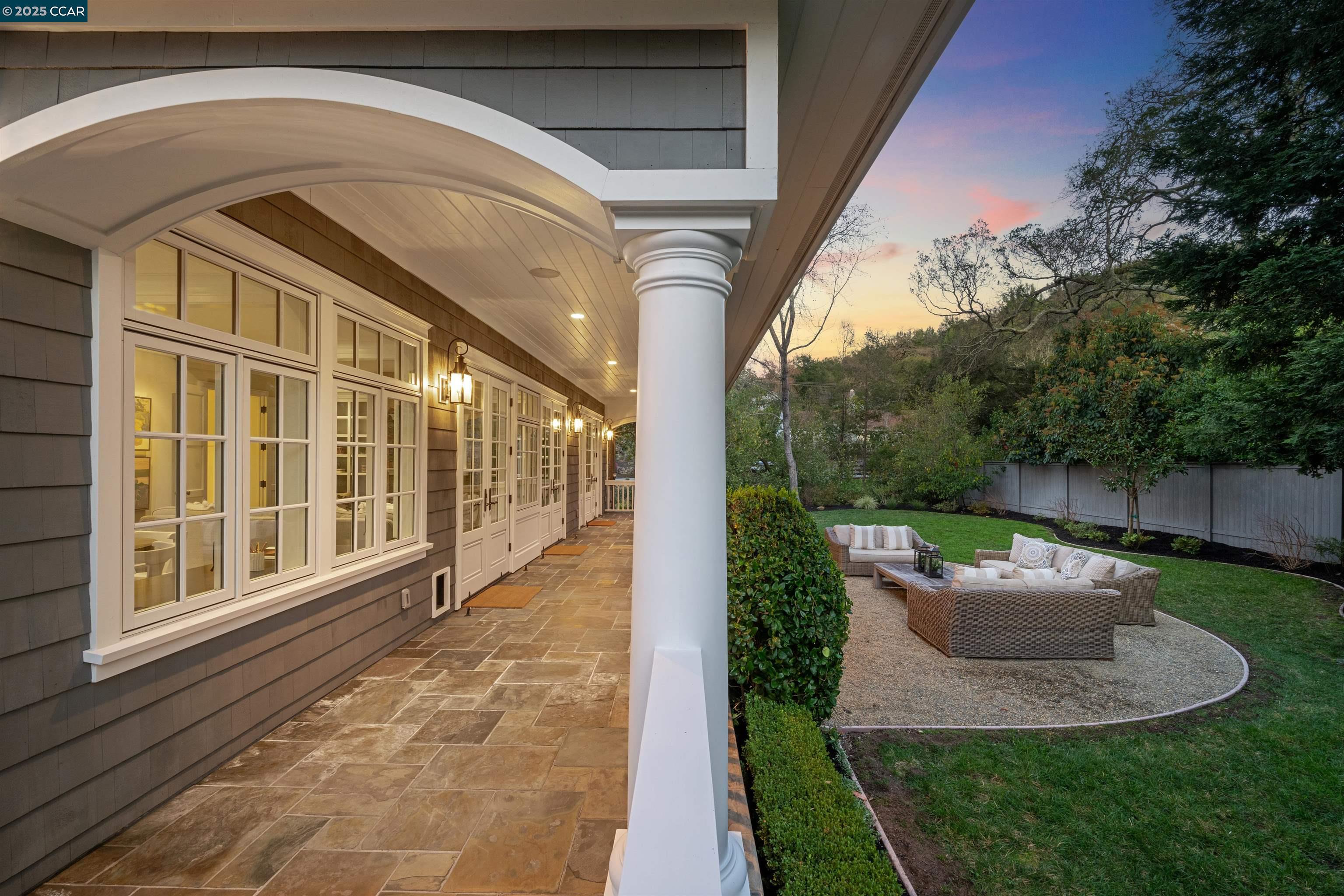 Detail Gallery Image 9 of 53 For 755 Old Jonas Hill Rd, Lafayette,  CA 94549 - 4 Beds | 3/1 Baths