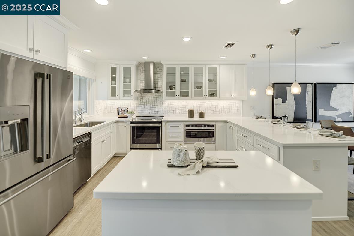 Photo #2: 41103072 Listing 