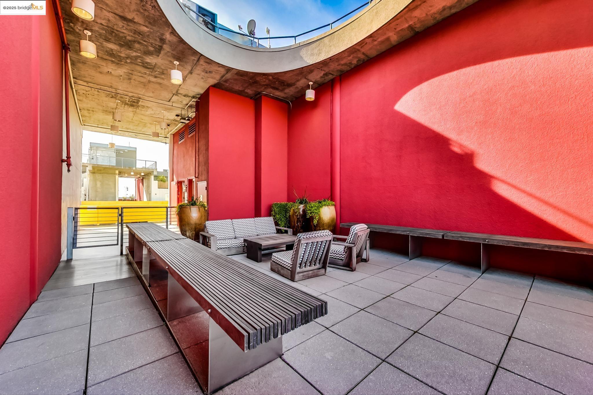 311 Oak St # 804, Oakland, California 94607, 1 Bedroom Bedrooms, 2 Rooms Rooms,1 BathroomBathrooms,Residential Lease,For Rent,311 Oak St # 804,41103075
