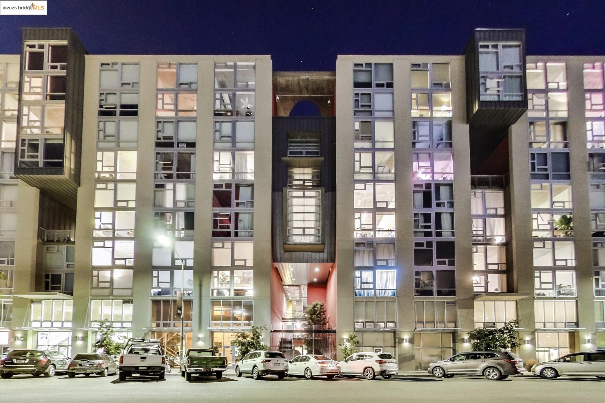 311 Oak St # 804, Oakland, California 94607, 1 Bedroom Bedrooms, 2 Rooms Rooms,1 BathroomBathrooms,Residential Lease,For Rent,311 Oak St # 804,41103075
