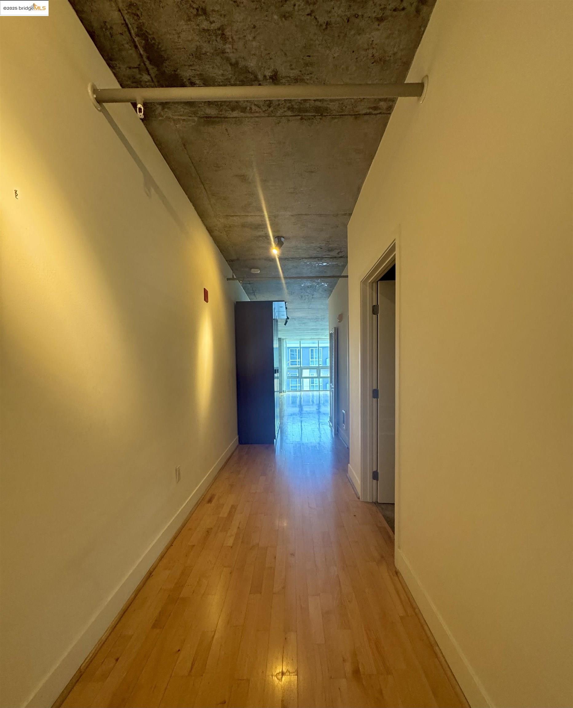 311 Oak St # 804, Oakland, California 94607, 1 Bedroom Bedrooms, 2 Rooms Rooms,1 BathroomBathrooms,Residential Lease,For Rent,311 Oak St # 804,41103075