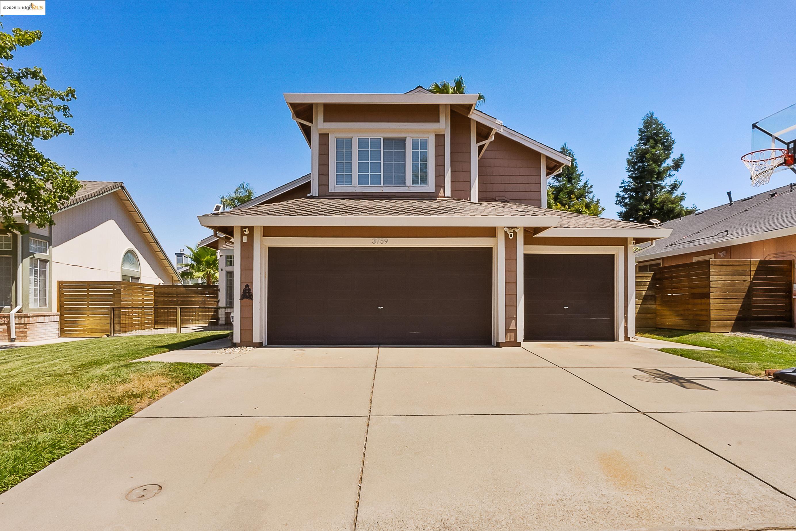 Detail Gallery Image 1 of 60 For 3759 Pine Hollow Way, Antelope,  CA 95843 - 4 Beds | 2/1 Baths