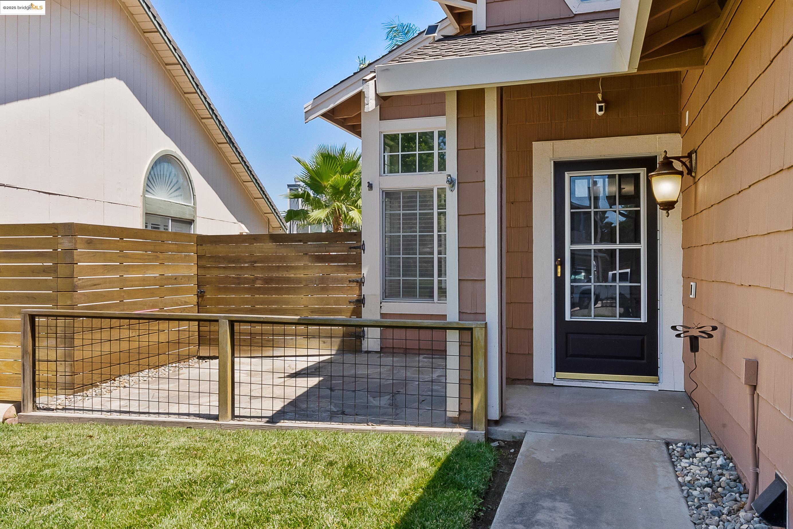 Detail Gallery Image 11 of 60 For 3759 Pine Hollow Way, Antelope,  CA 95843 - 4 Beds | 2/1 Baths