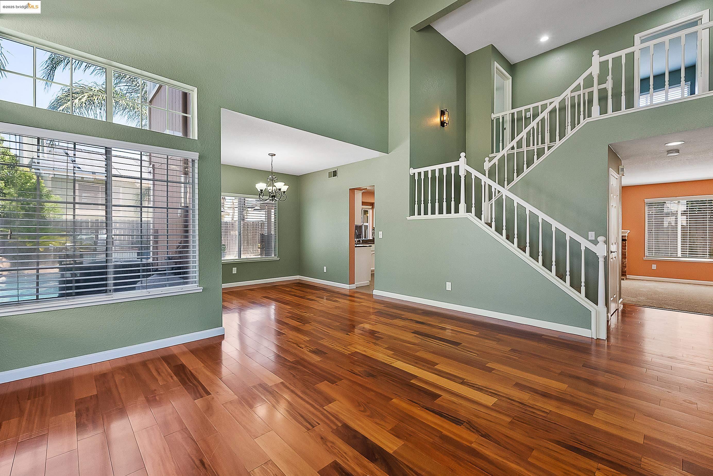 Detail Gallery Image 14 of 60 For 3759 Pine Hollow Way, Antelope,  CA 95843 - 4 Beds | 2/1 Baths