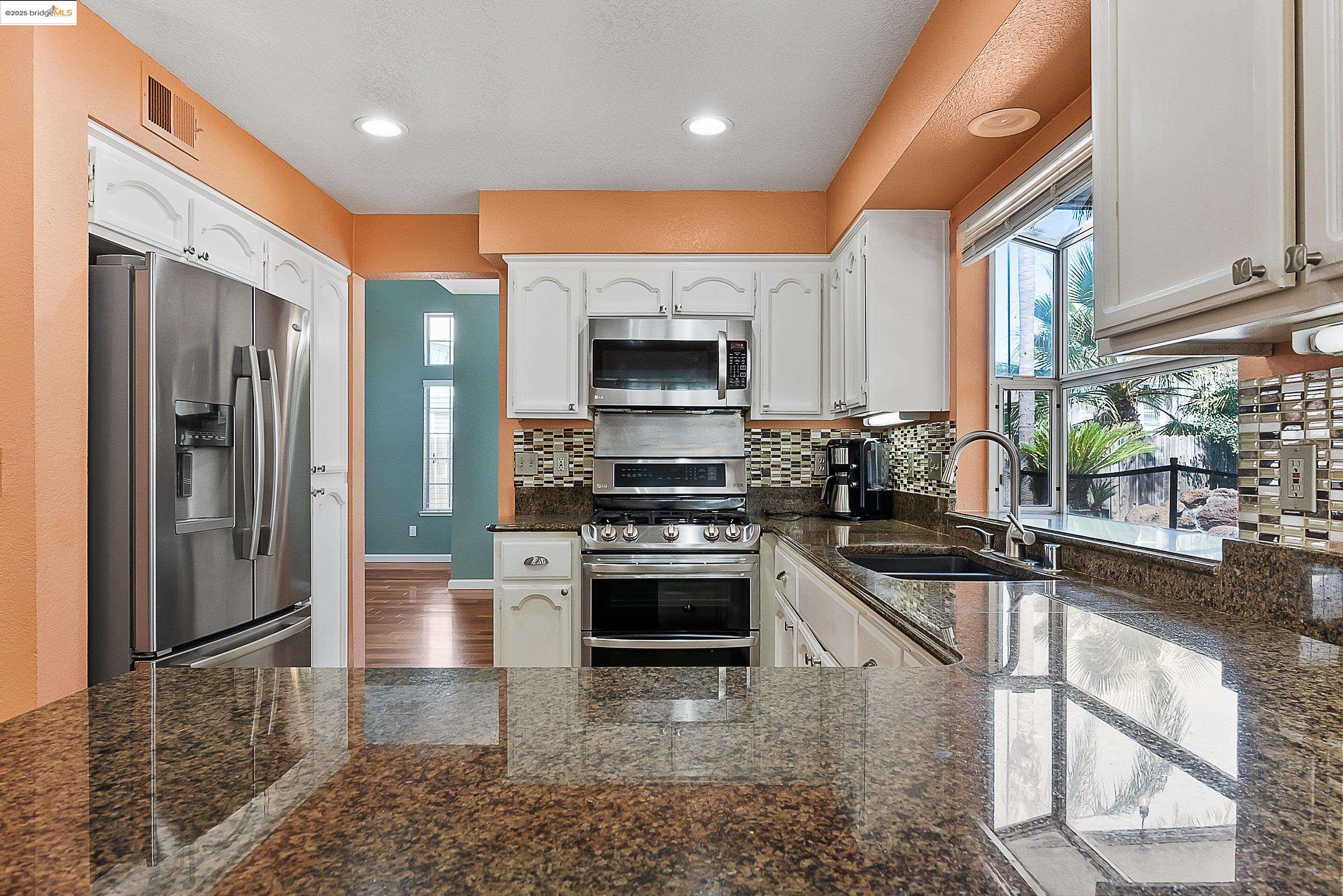 Detail Gallery Image 18 of 60 For 3759 Pine Hollow Way, Antelope,  CA 95843 - 4 Beds | 2/1 Baths