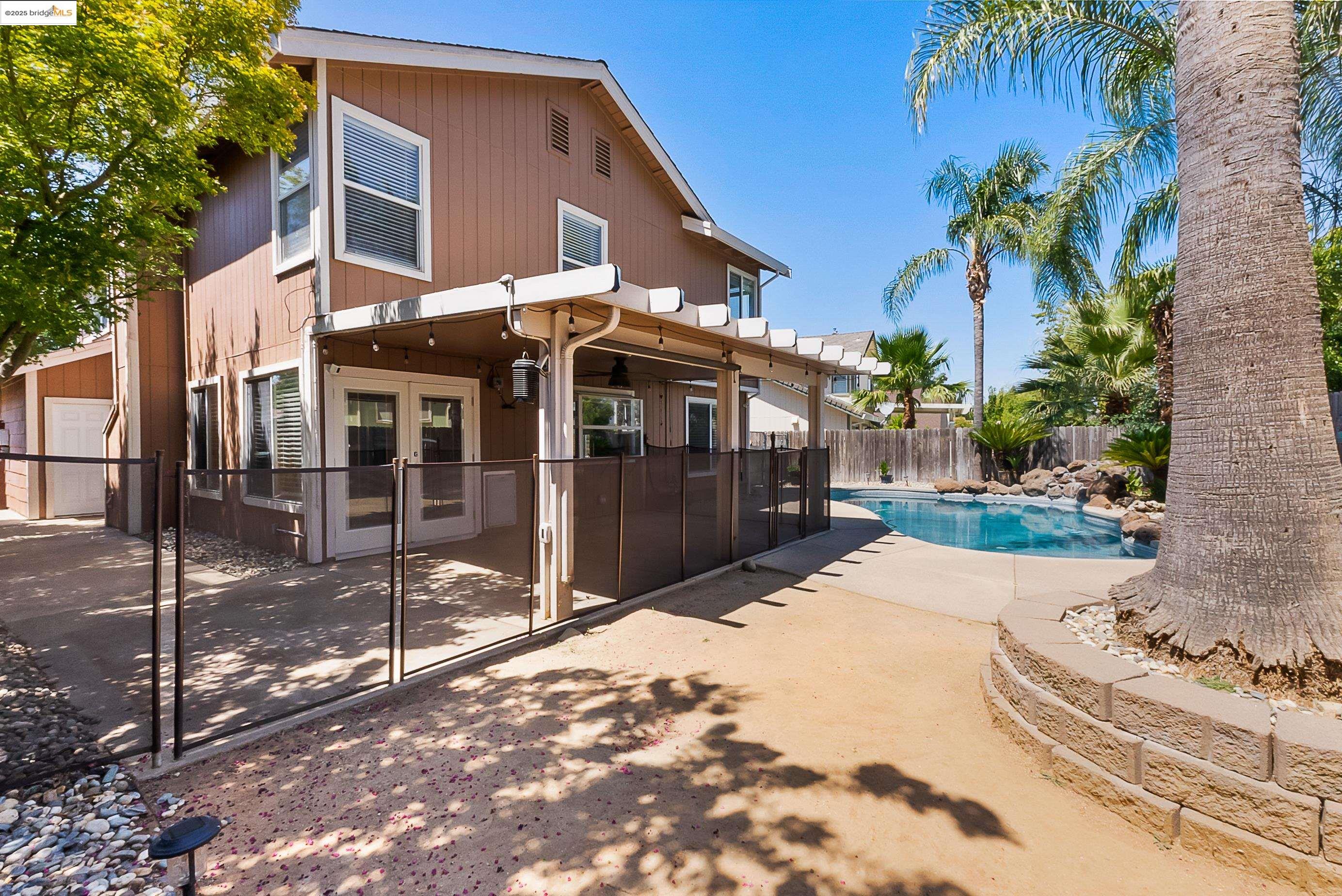 Detail Gallery Image 48 of 60 For 3759 Pine Hollow Way, Antelope,  CA 95843 - 4 Beds | 2/1 Baths