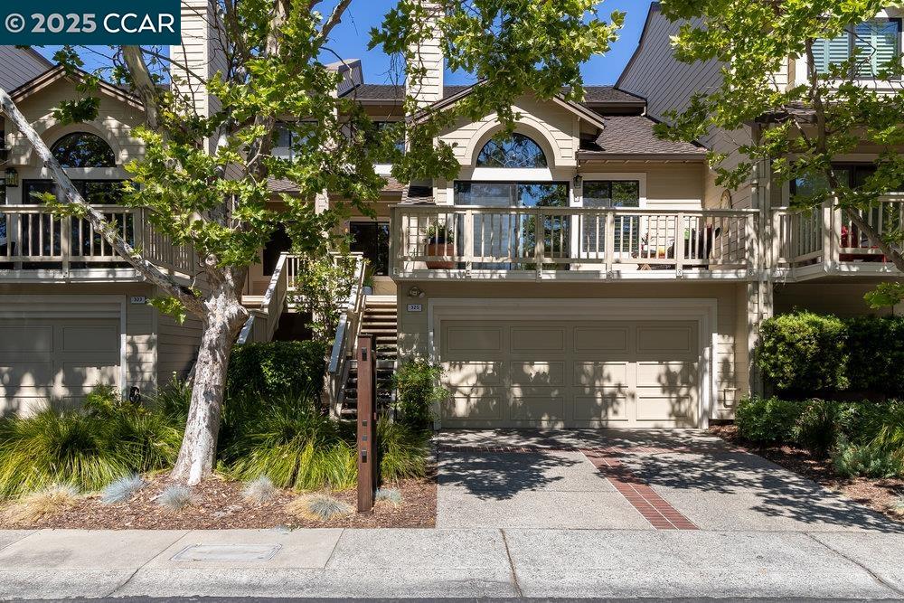 Browse active condo listings in BEACON RIDGE