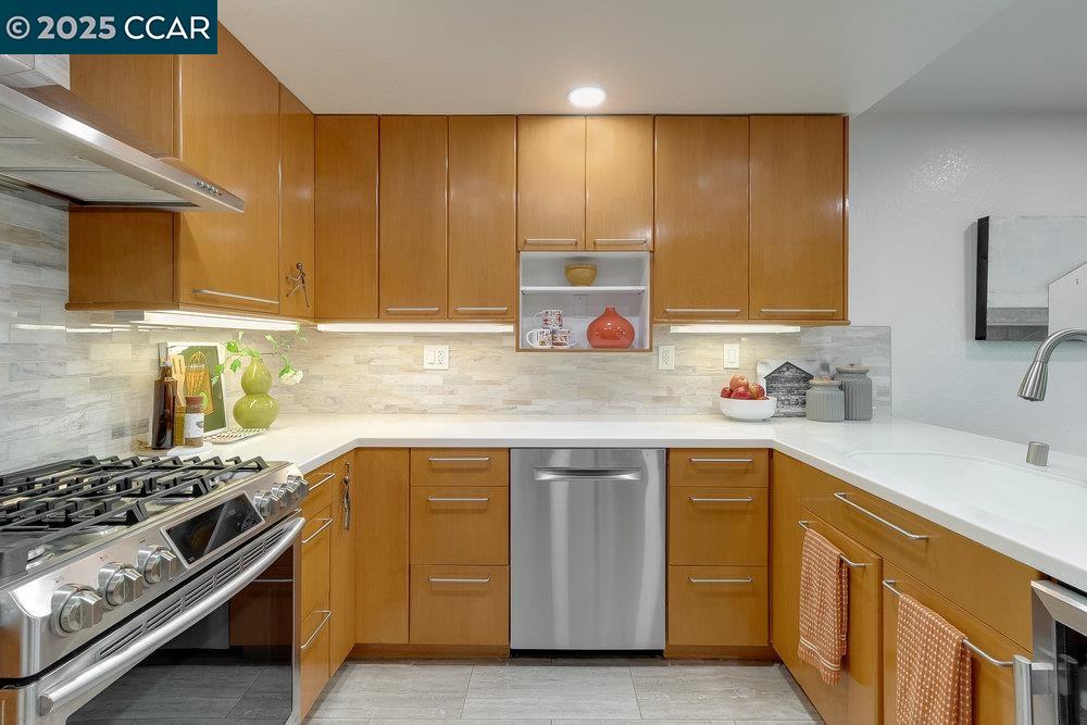 Photo #11: 41103077 Listing: Photo #11