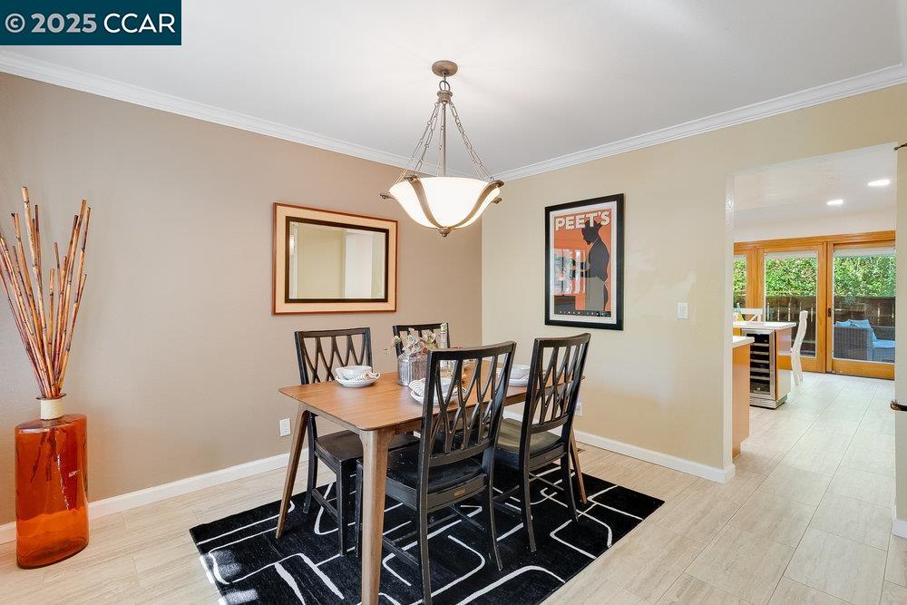 Detail Gallery Image 12 of 41 For 325 Beacon Ridge Ln, Walnut Creek,  CA 94597 - 3 Beds | 3/1 Baths