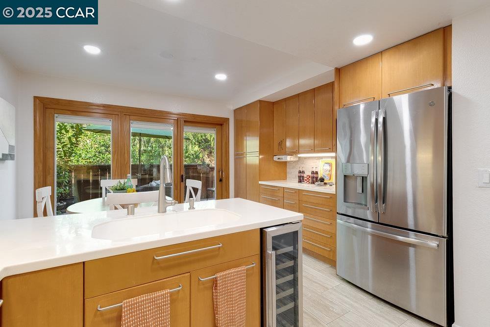 Detail Gallery Image 16 of 41 For 325 Beacon Ridge Ln, Walnut Creek,  CA 94597 - 3 Beds | 3/1 Baths