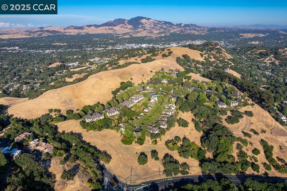Detail Gallery Image 41 of 41 For 325 Beacon Ridge Ln, Walnut Creek,  CA 94597 - 3 Beds | 3/1 Baths