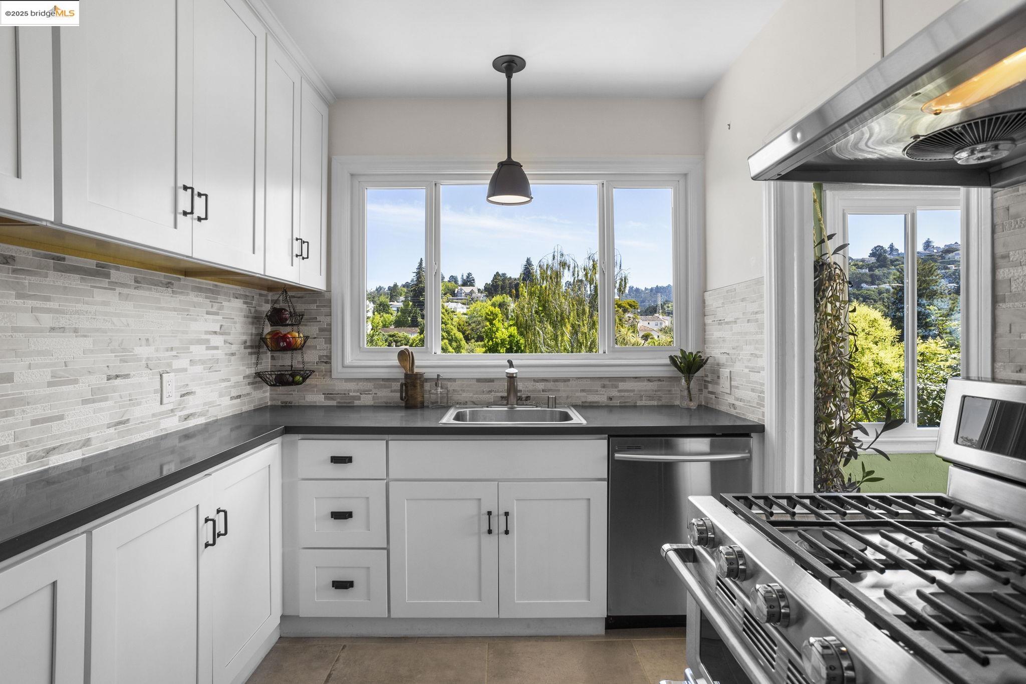 1222 Hollywood Ave, Oakland, California 94602, 1 Bedroom Bedrooms, 4 Rooms Rooms,1 BathroomBathrooms,Residential,For Sale,1222 Hollywood Ave,41103078