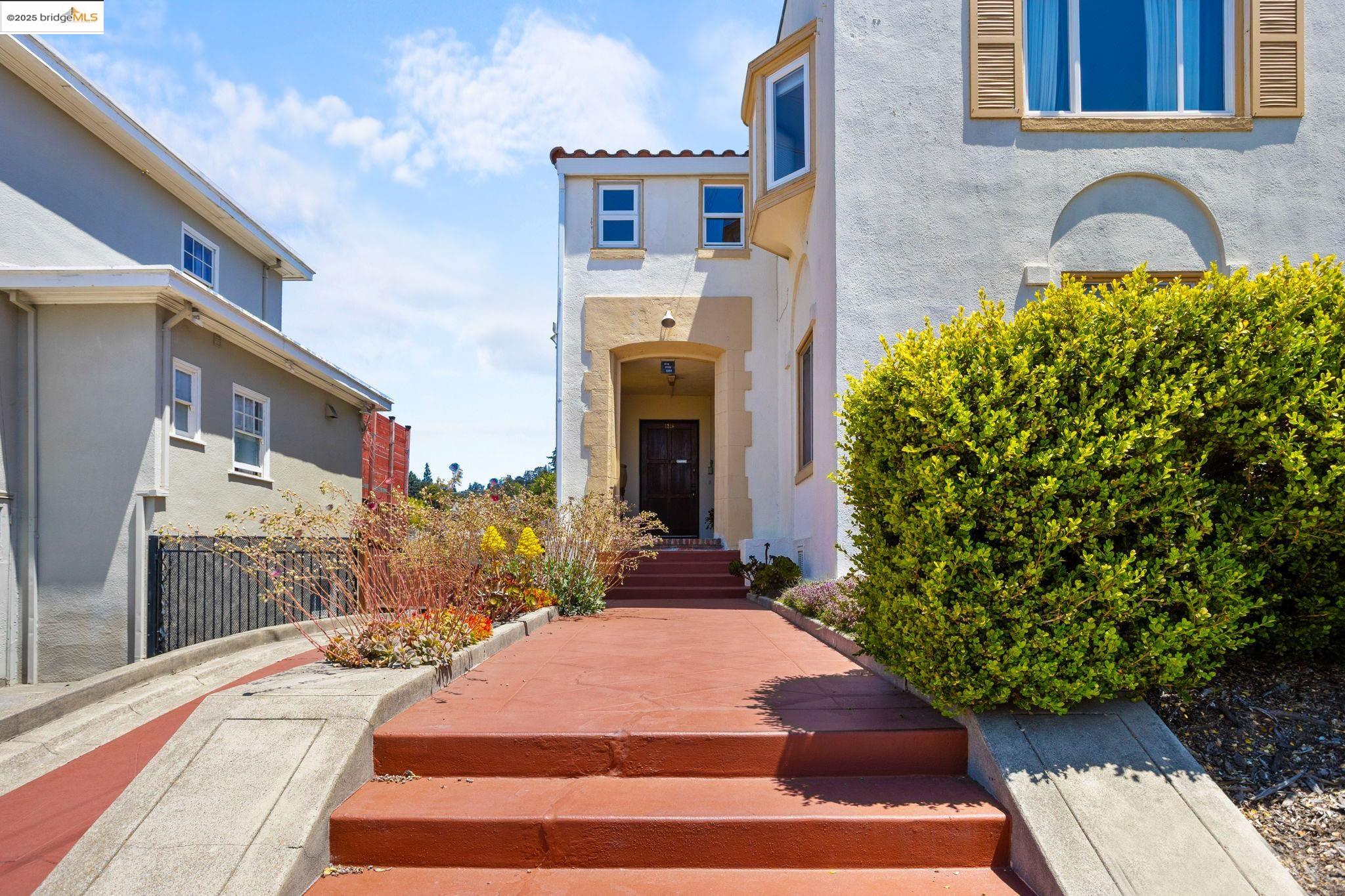 1222 Hollywood Ave, Oakland, California 94602, 1 Bedroom Bedrooms, 4 Rooms Rooms,1 BathroomBathrooms,Residential,For Sale,1222 Hollywood Ave,41103078