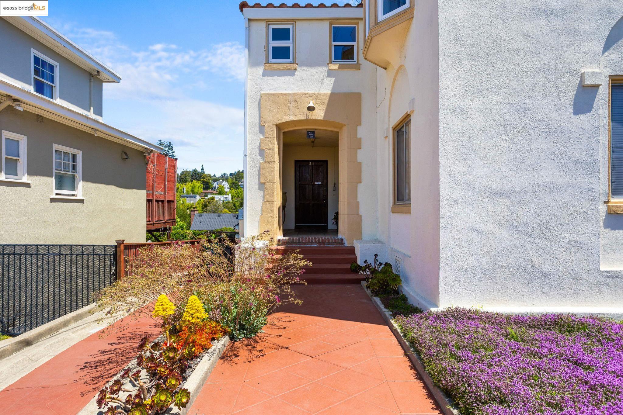 1222 Hollywood Ave, Oakland, California 94602, 1 Bedroom Bedrooms, 4 Rooms Rooms,1 BathroomBathrooms,Residential,For Sale,1222 Hollywood Ave,41103078