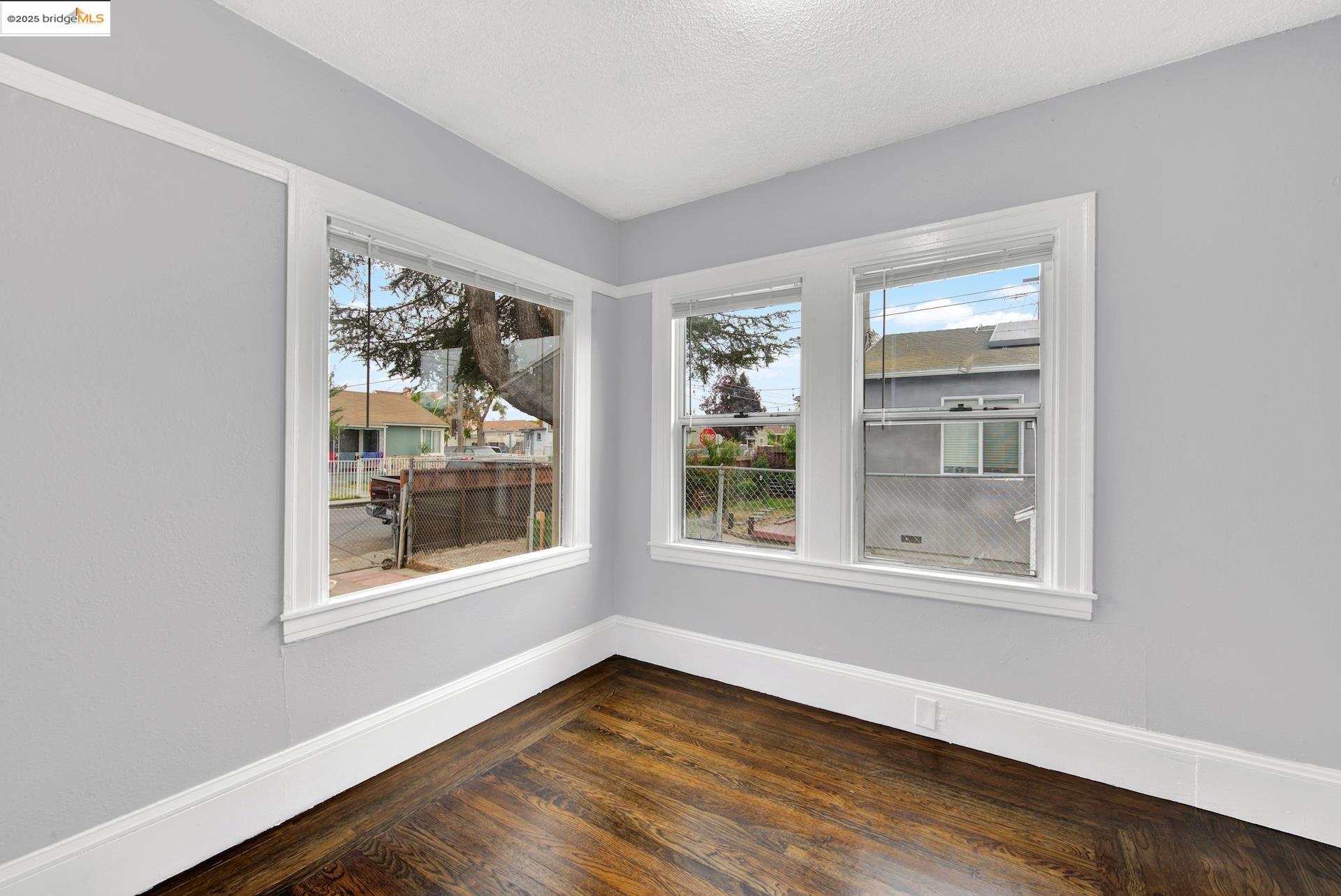 Detail Gallery Image 22 of 60 For 1009 106th Ave, Oakland,  CA 94603 - 2 Beds | 1 Baths