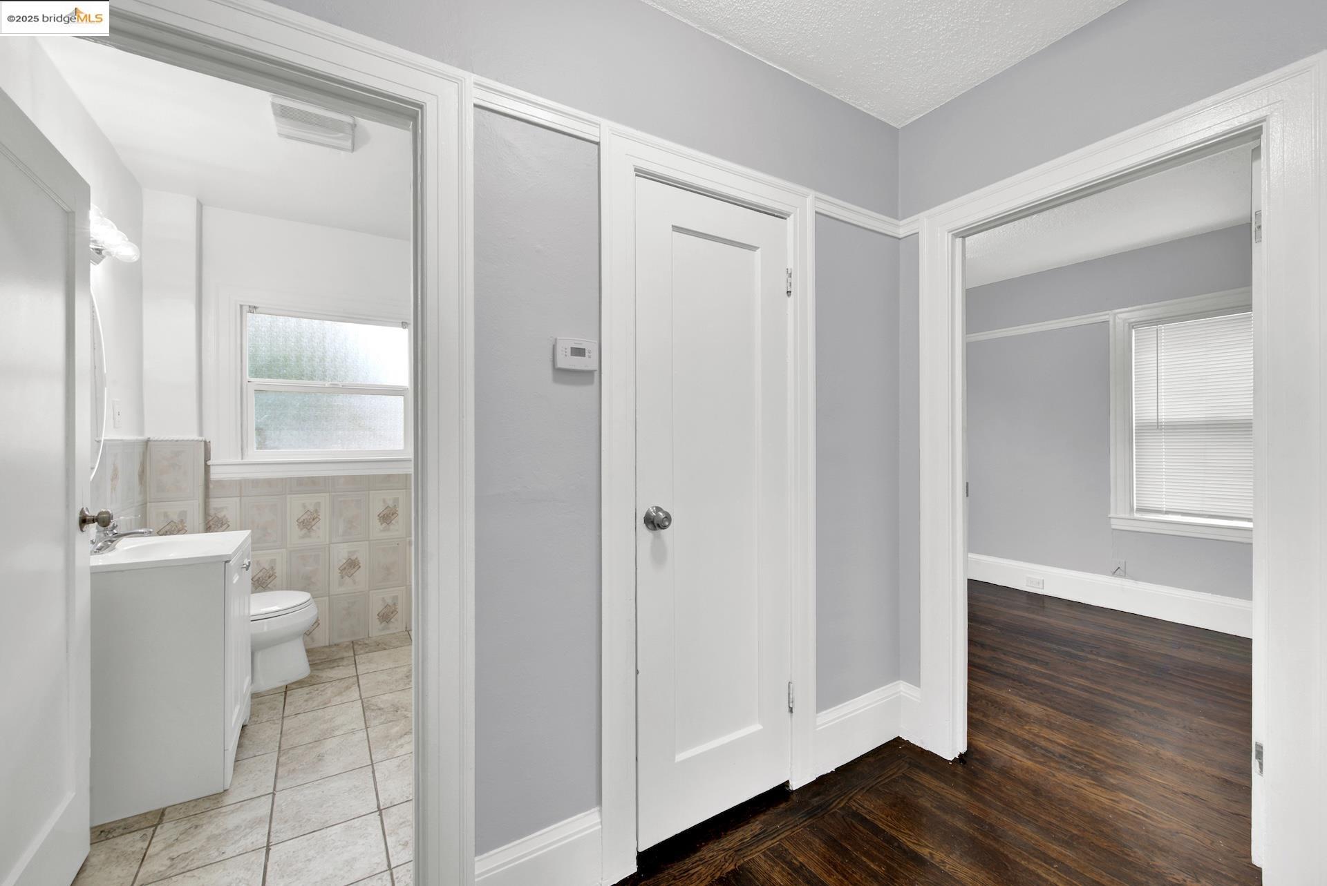 Detail Gallery Image 27 of 60 For 1009 106th Ave, Oakland,  CA 94603 - 2 Beds | 1 Baths