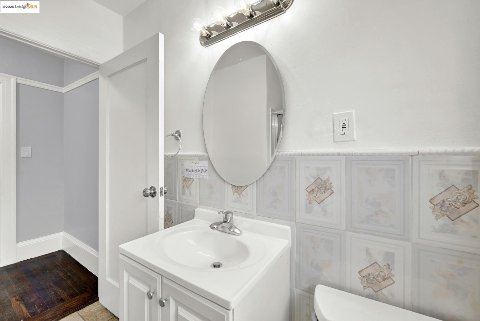 Detail Gallery Image 31 of 60 For 1009 106th Ave, Oakland,  CA 94603 - 2 Beds | 1 Baths