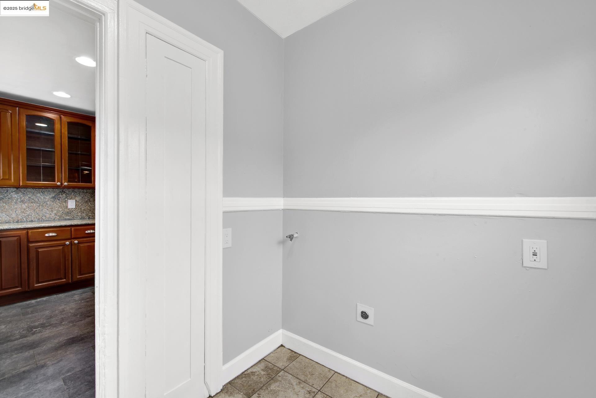 Detail Gallery Image 45 of 60 For 1009 106th Ave, Oakland,  CA 94603 - 2 Beds | 1 Baths