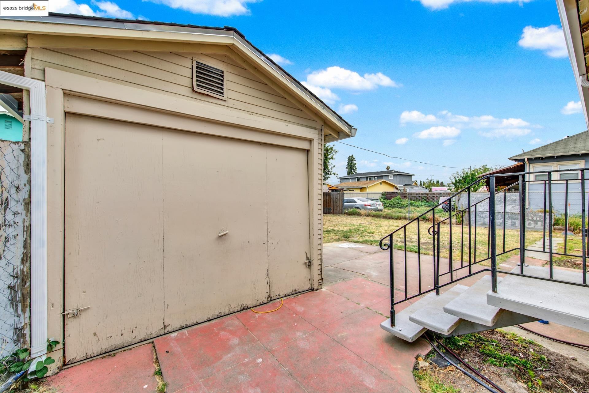 Detail Gallery Image 60 of 60 For 1009 106th Ave, Oakland,  CA 94603 - 2 Beds | 1 Baths