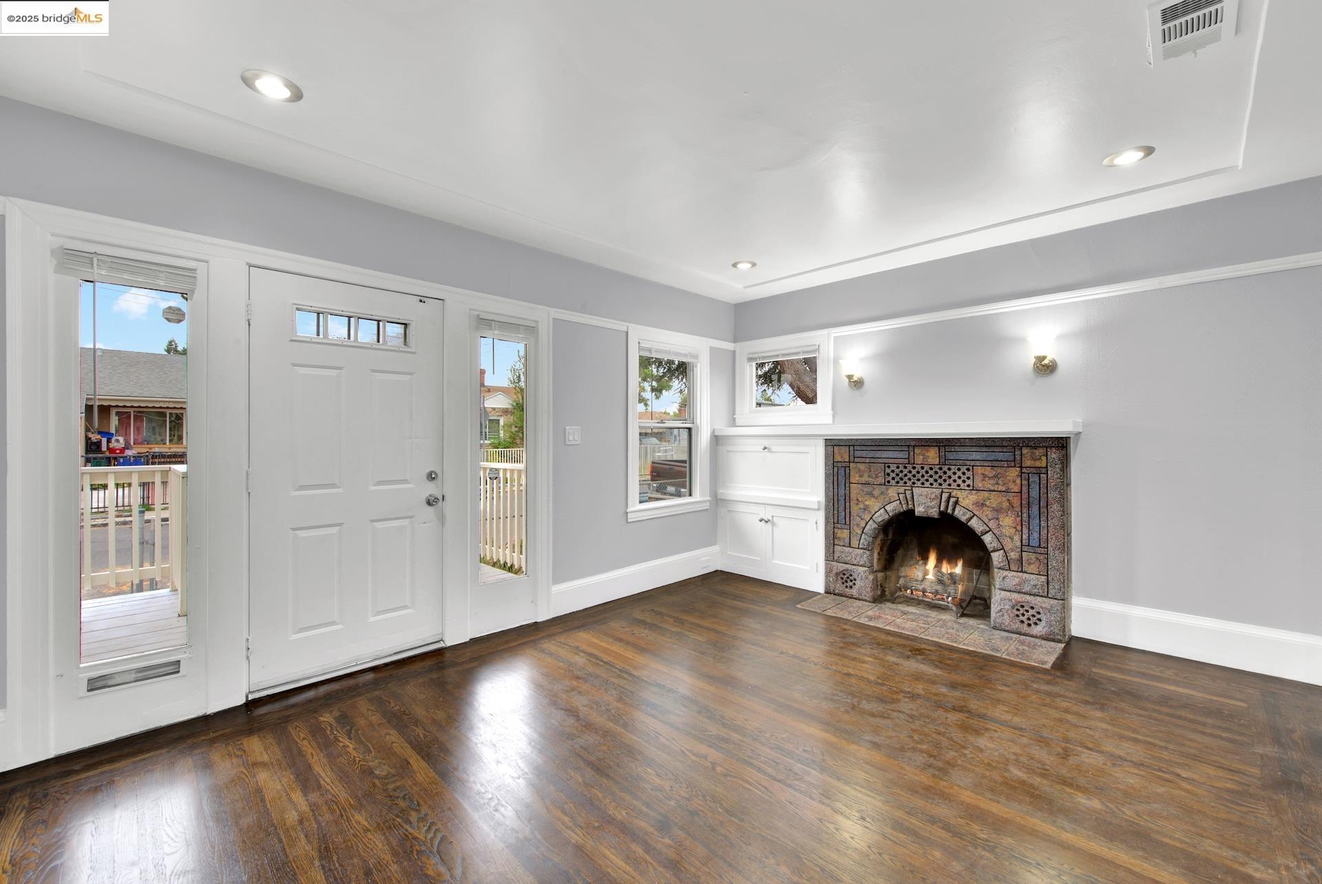 Detail Gallery Image 7 of 60 For 1009 106th Ave, Oakland,  CA 94603 - 2 Beds | 1 Baths