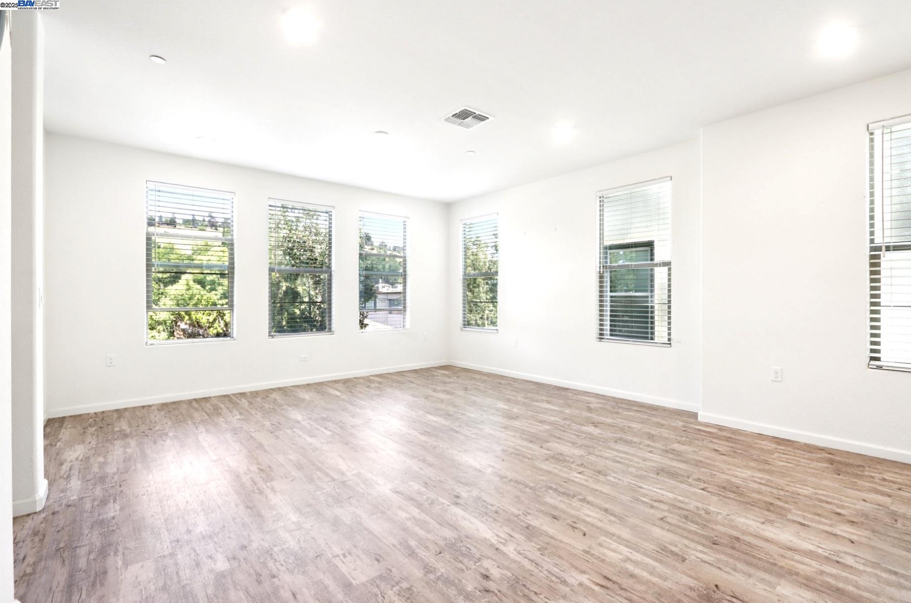 Photo #10: 41103083 Listing: Photo #10