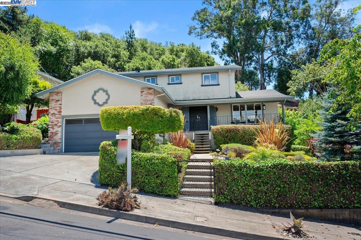 Detail Gallery Image 1 of 1 For 3457 Hackamore Dr, Hayward,  CA 94541 - 4 Beds | 3 Baths