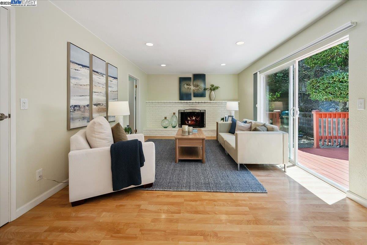 Detail Gallery Image 19 of 44 For 3457 Hackamore Dr, Hayward,  CA 94541 - 4 Beds | 3 Baths