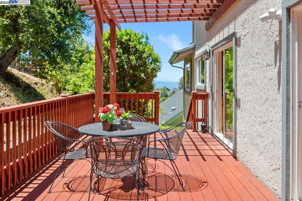 Detail Gallery Image 39 of 44 For 3457 Hackamore Dr, Hayward,  CA 94541 - 4 Beds | 3 Baths