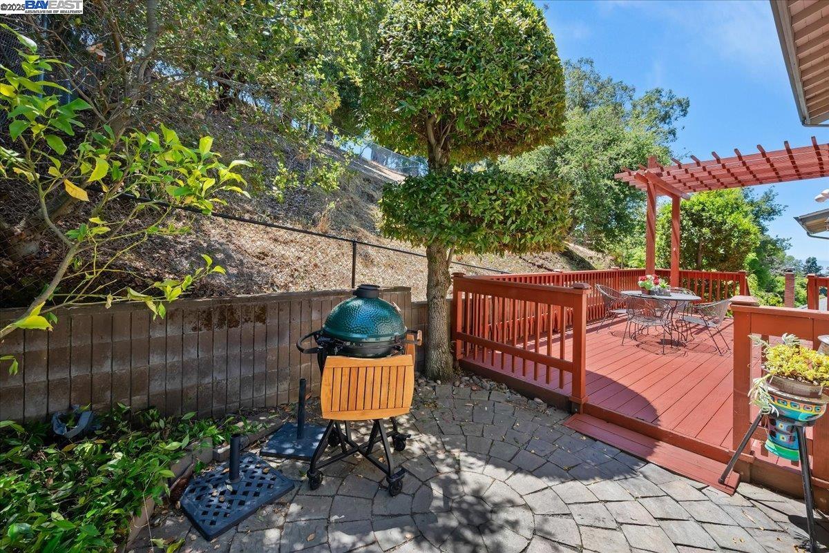 Detail Gallery Image 41 of 44 For 3457 Hackamore Dr, Hayward,  CA 94541 - 4 Beds | 3 Baths