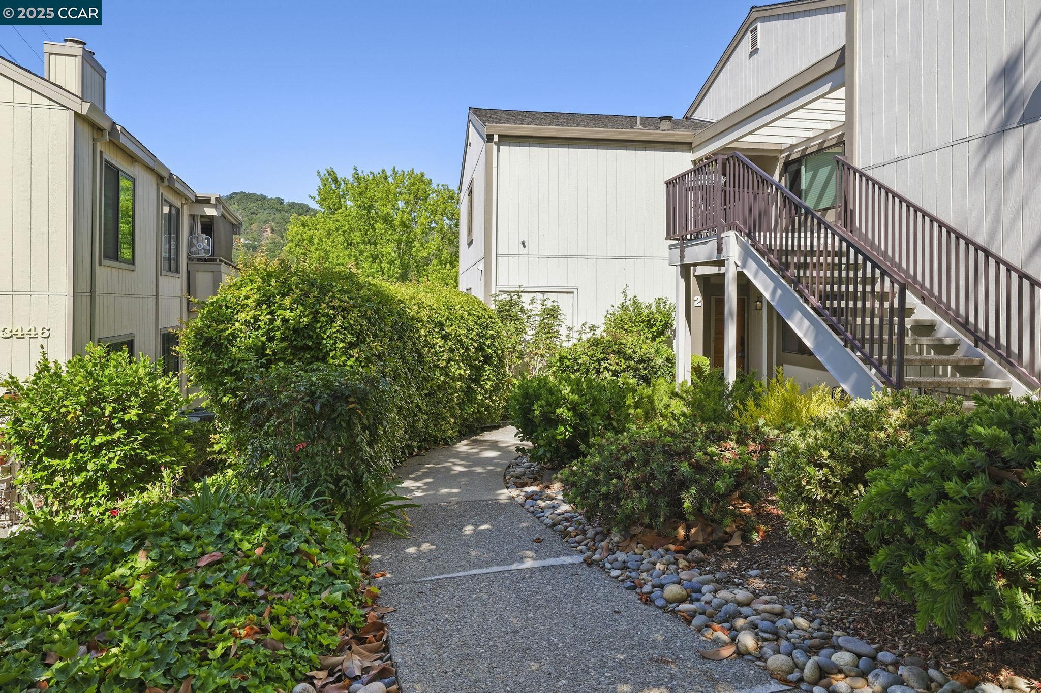 Detail Gallery Image 4 of 51 For 3430 Rossmoor Pkwy #2,  Walnut Creek,  CA 94595 - 2 Beds | 2 Baths
