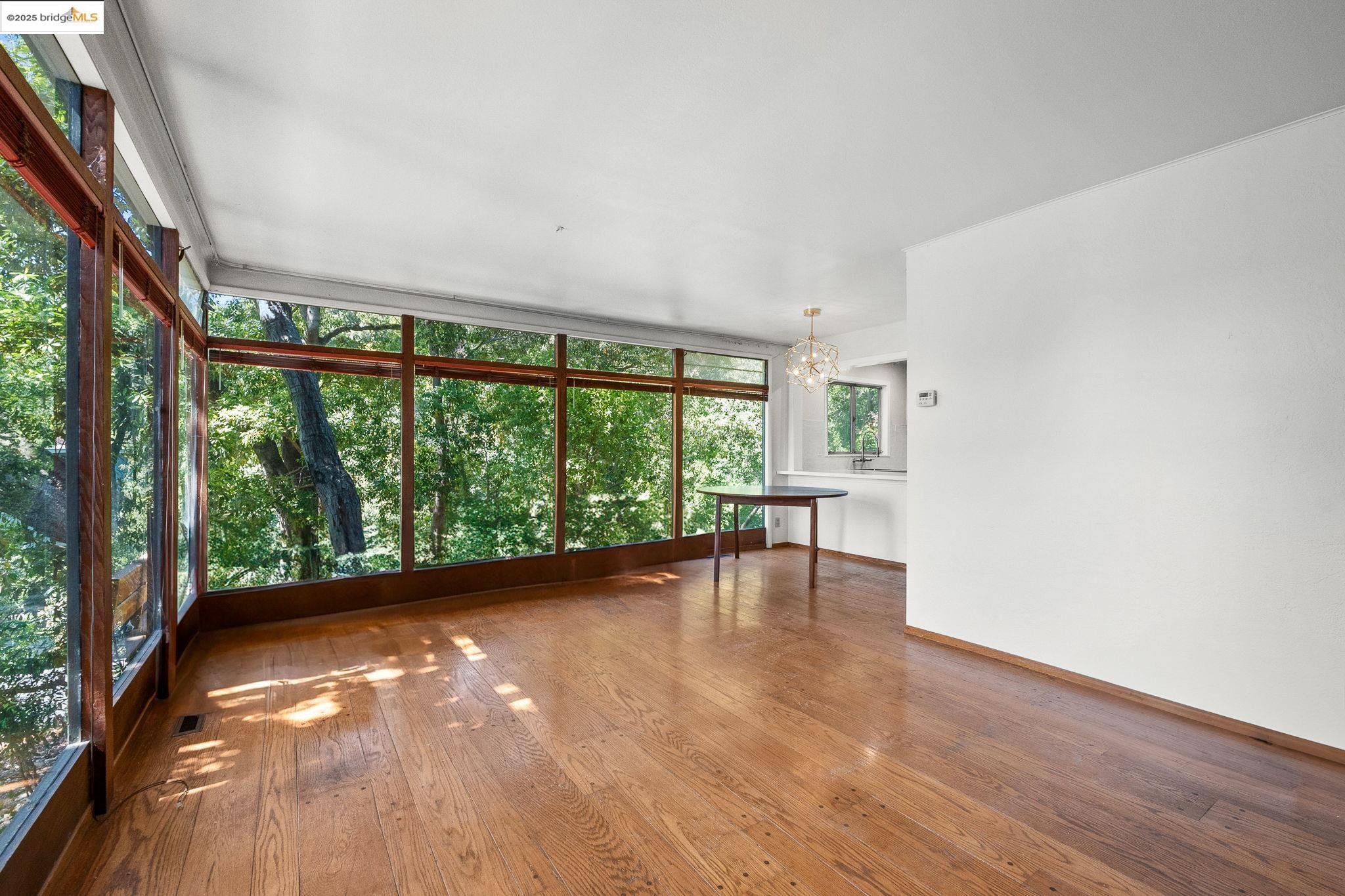 Photo #5: 41103090 Listing 