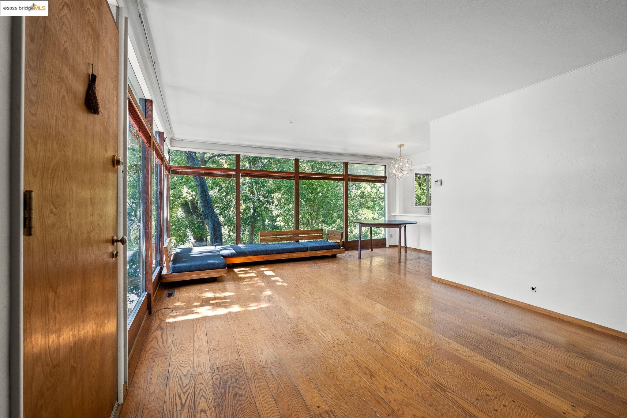 Photo #8: 41103090 Listing: Photo #8