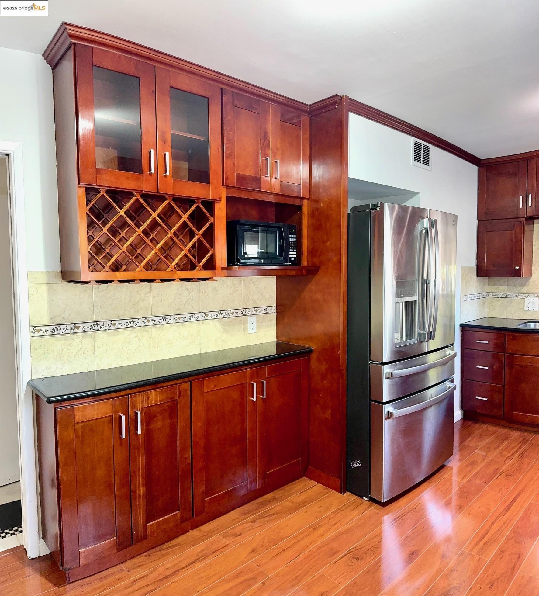 Detail Gallery Image 5 of 16 For 819 Delano Street, San Lorenzo,  CA 94580 - 4 Beds | 2 Baths